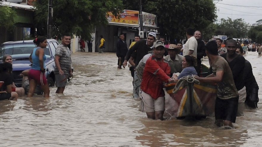 Tình trạng mưa lũ nghiêm trọng nhất ở Colombia trong 40 năm 